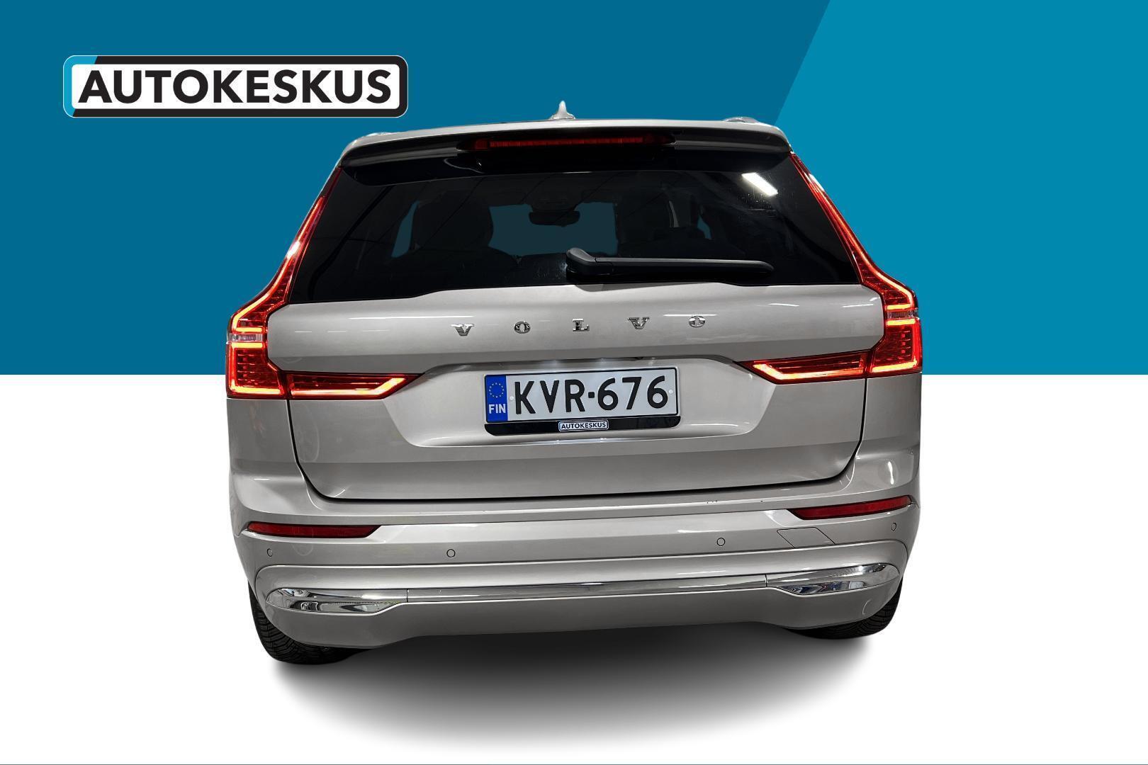 VOLVO XC60 2023