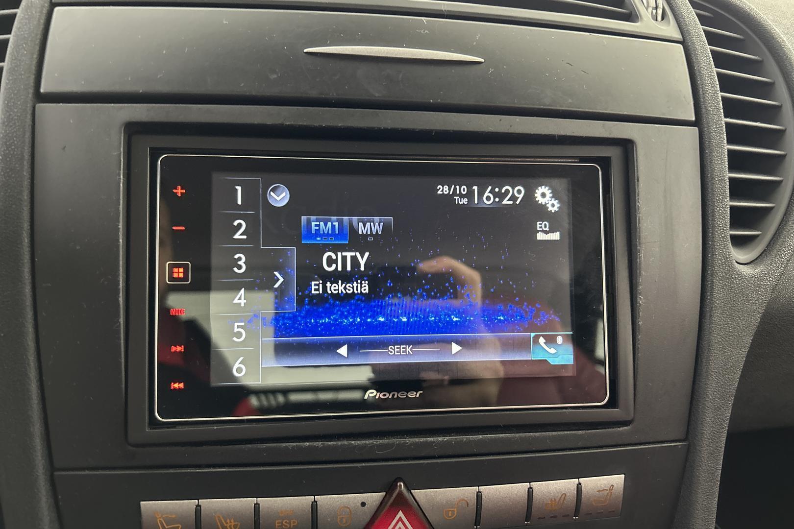 MERCEDES-BENZ SLK 2004