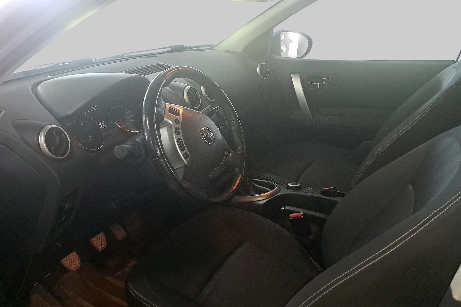 NISSAN Qashqai+2 2011