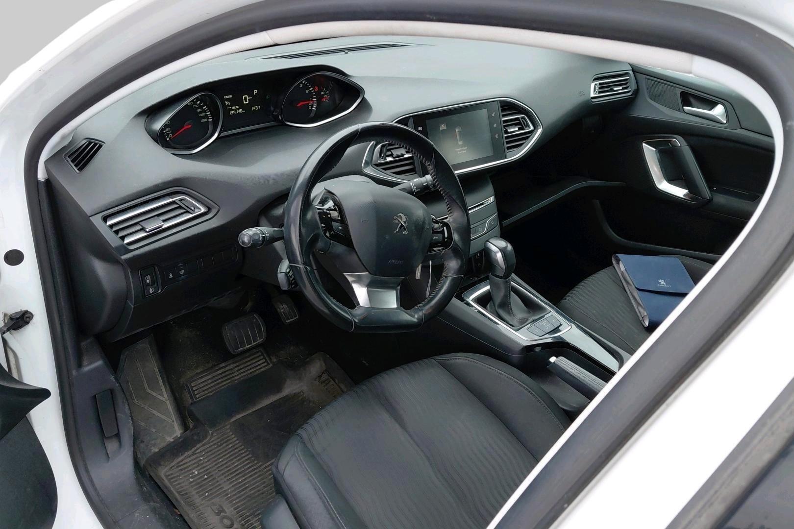 PEUGEOT 308 2016