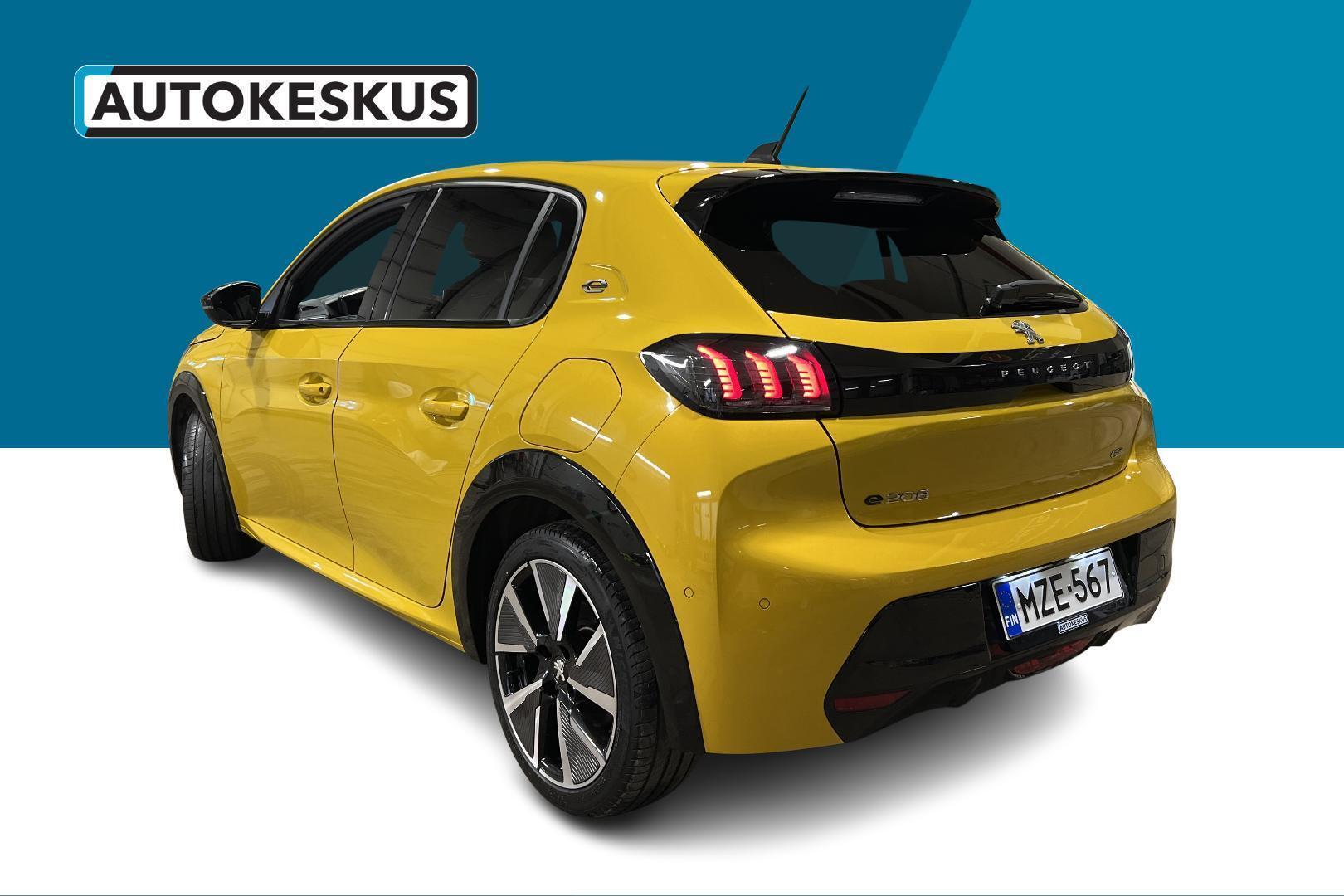 PEUGEOT e-208 2021