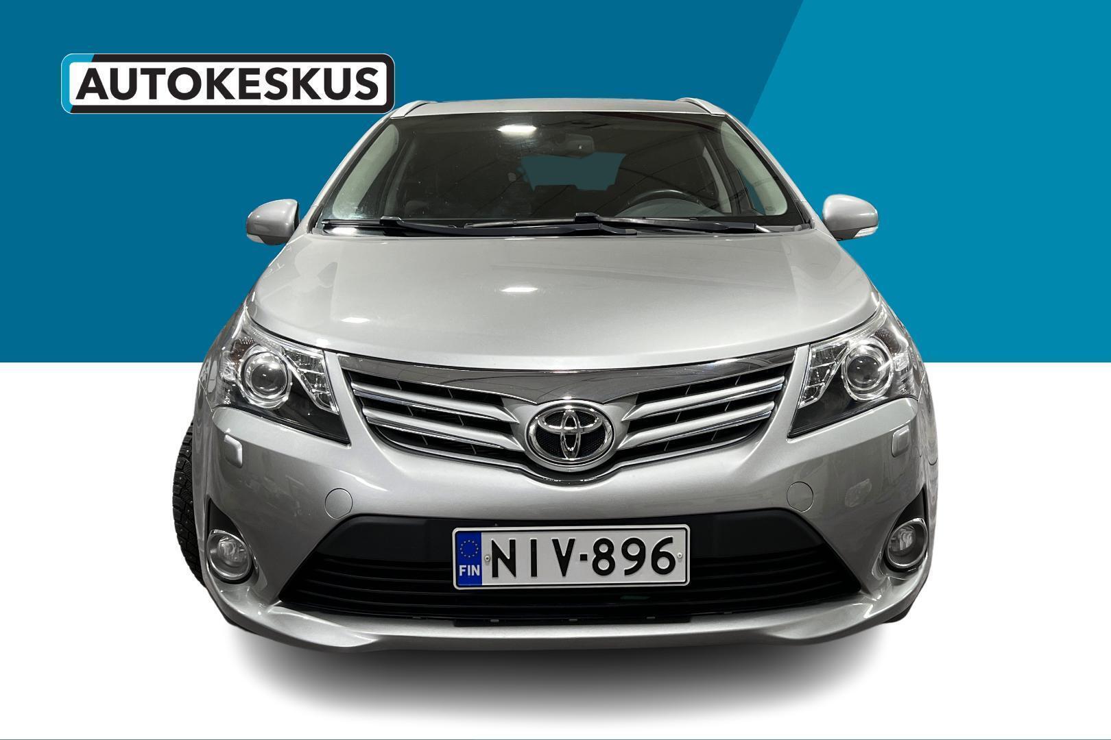TOYOTA Avensis 2012