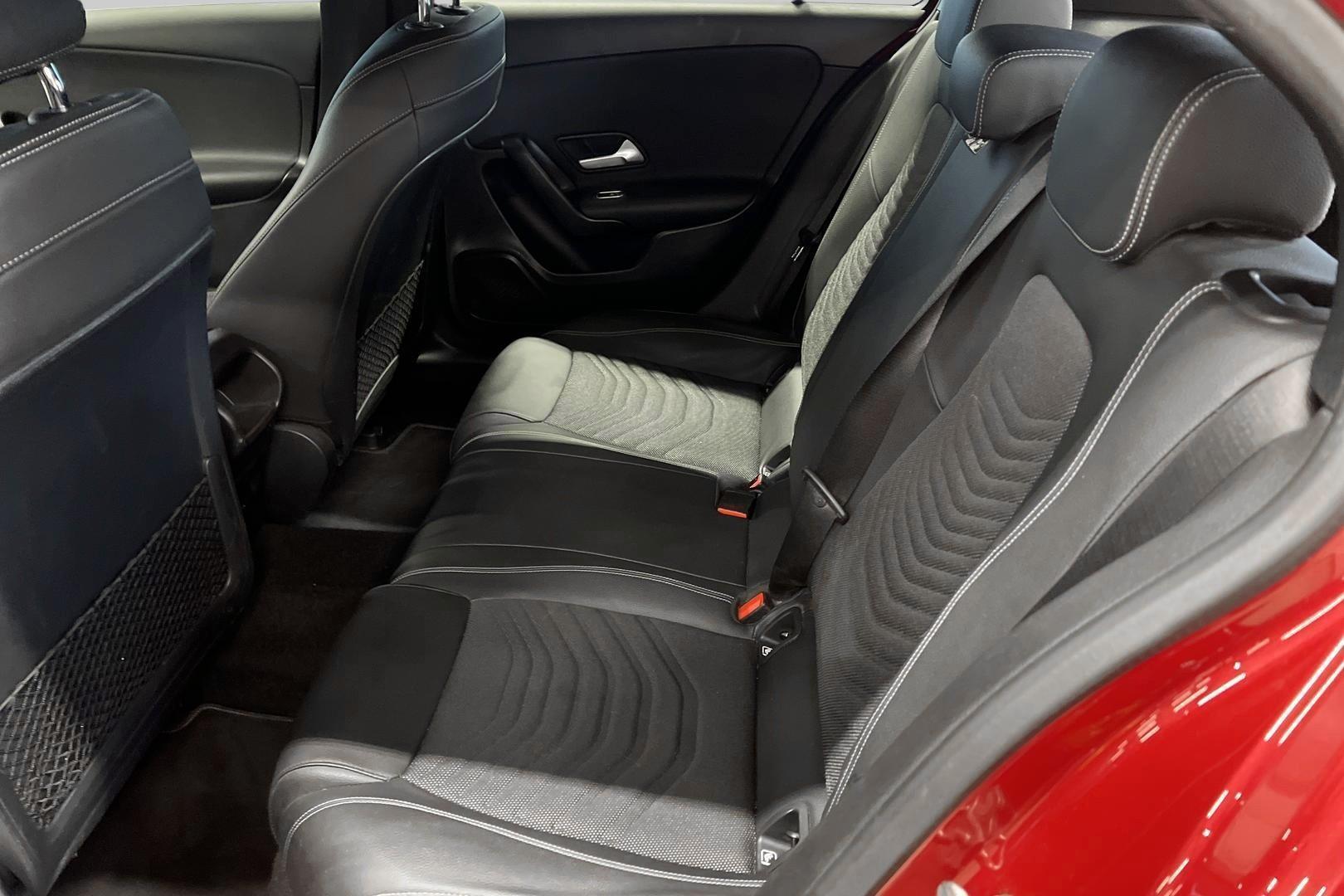 MERCEDES-BENZ A 10