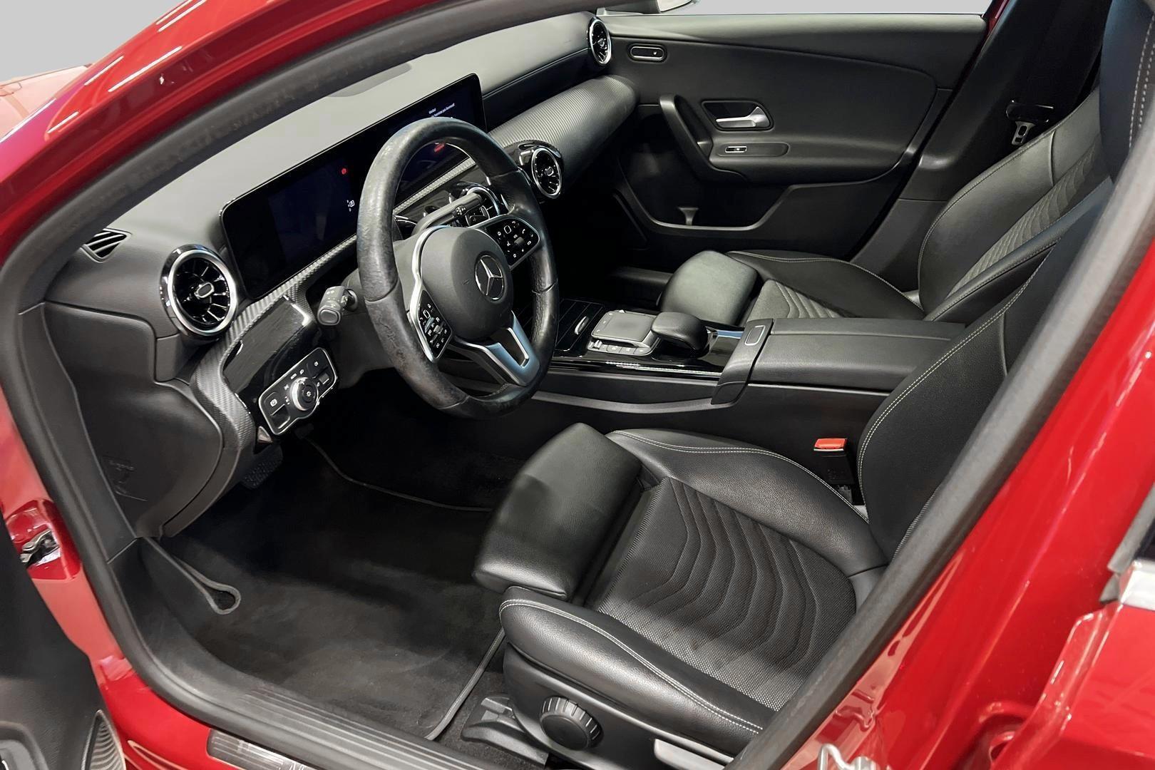 MERCEDES-BENZ A 9