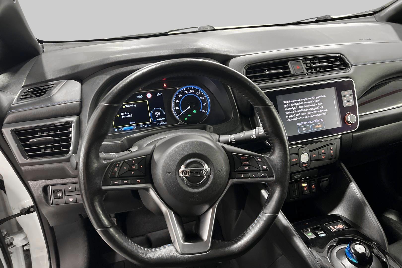NISSAN Leaf 11