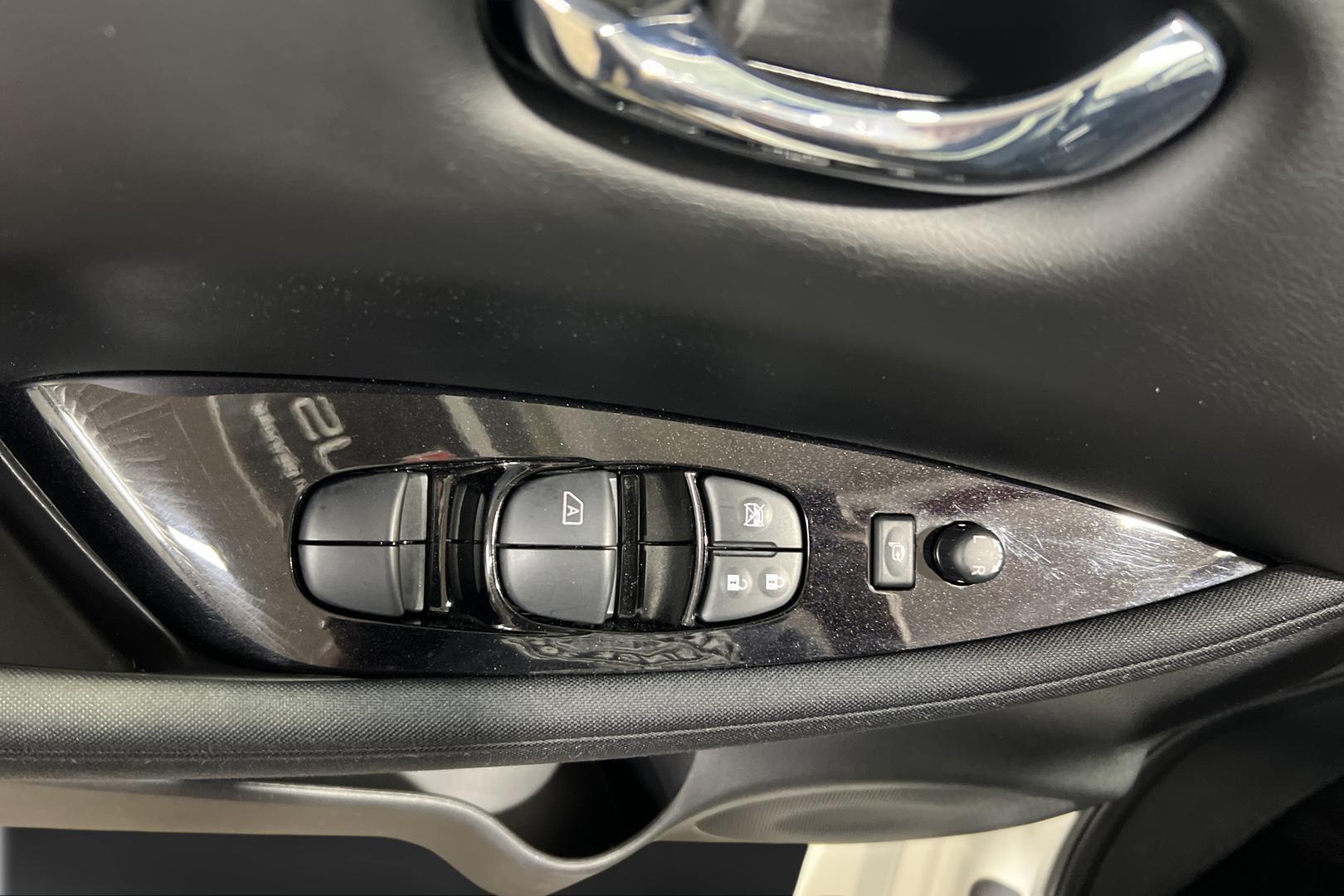 NISSAN Leaf 14