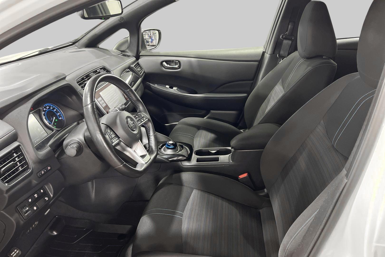 NISSAN Leaf 9