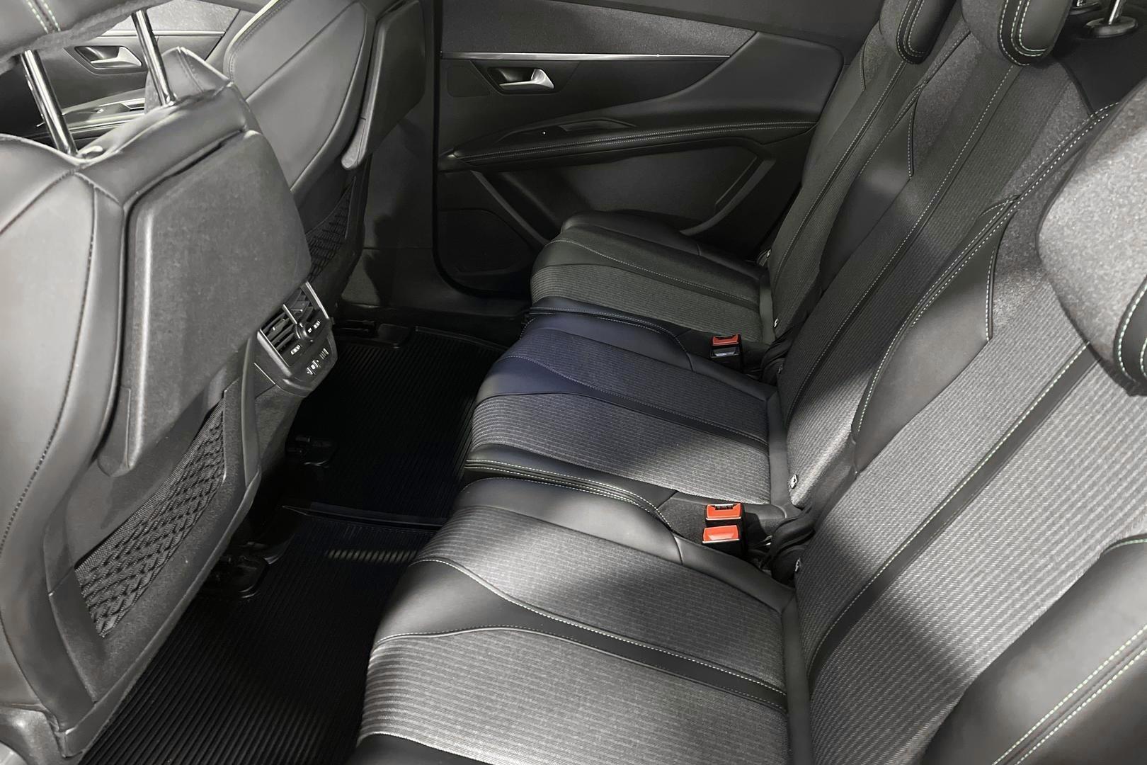 PEUGEOT 5008 2022