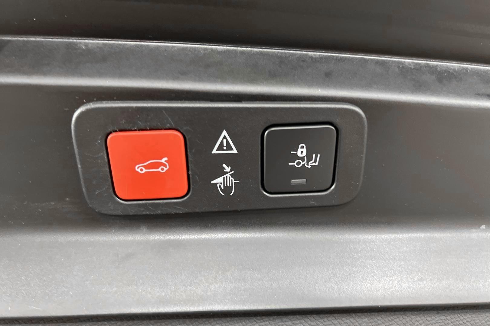 PEUGEOT 5008 2022