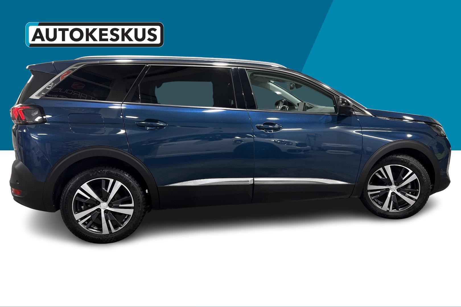 PEUGEOT 5008 2022