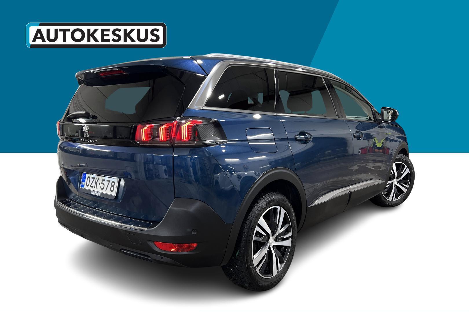 PEUGEOT 5008 2022