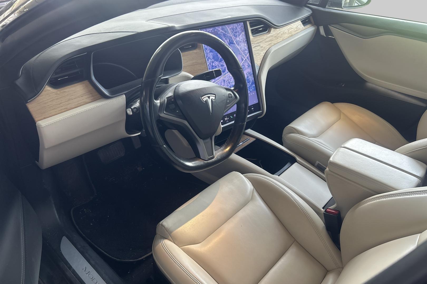 TESLA Model S 2020