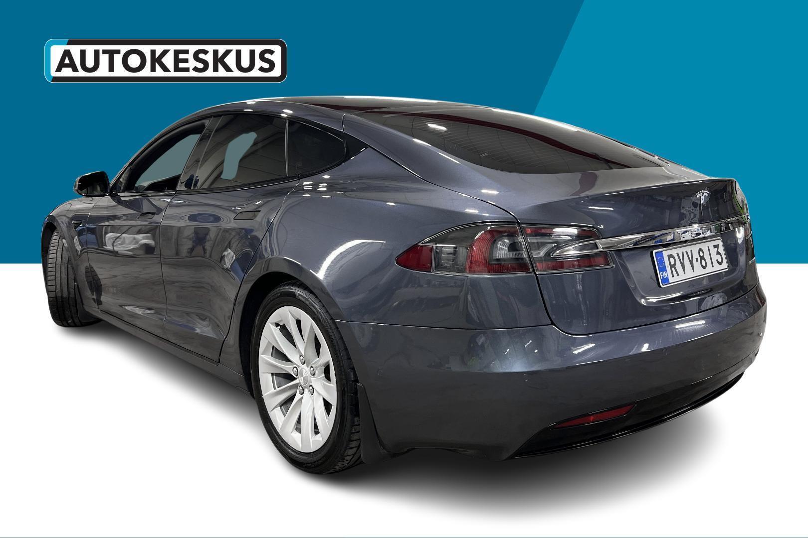 TESLA Model S 7