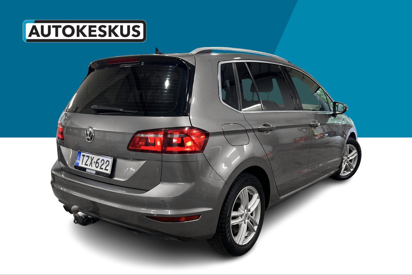 VOLKSWAGEN Golf Sportsvan 5