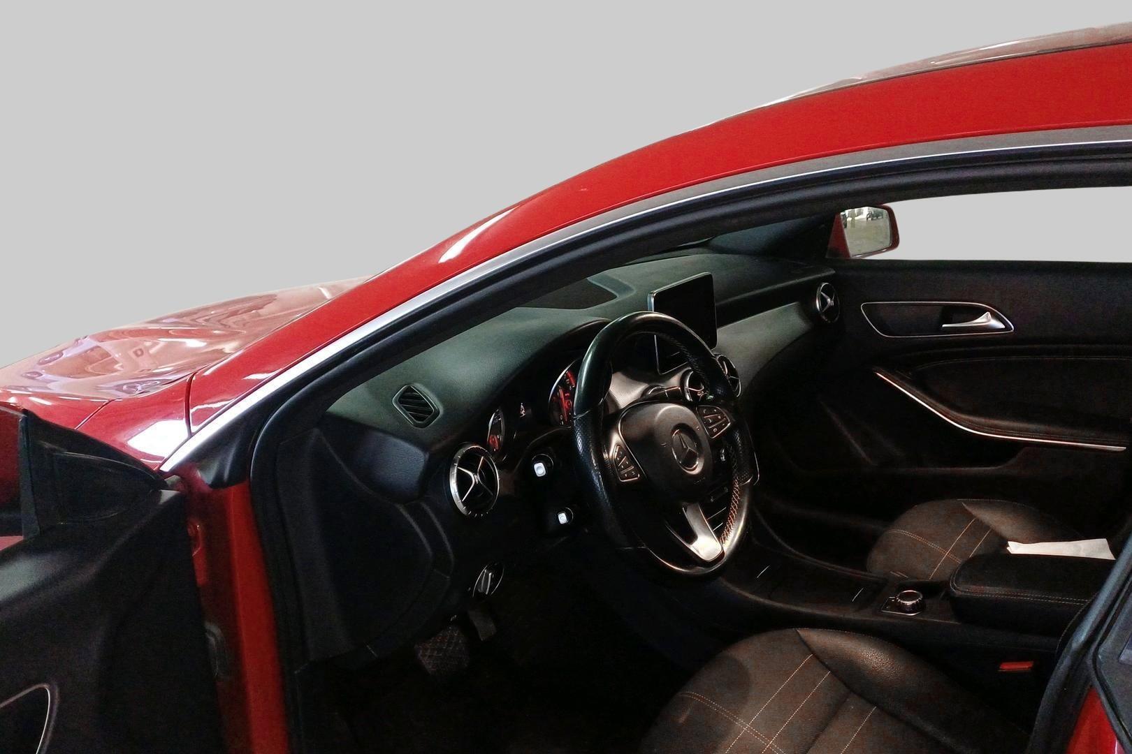 MERCEDES-BENZ CLA 2016