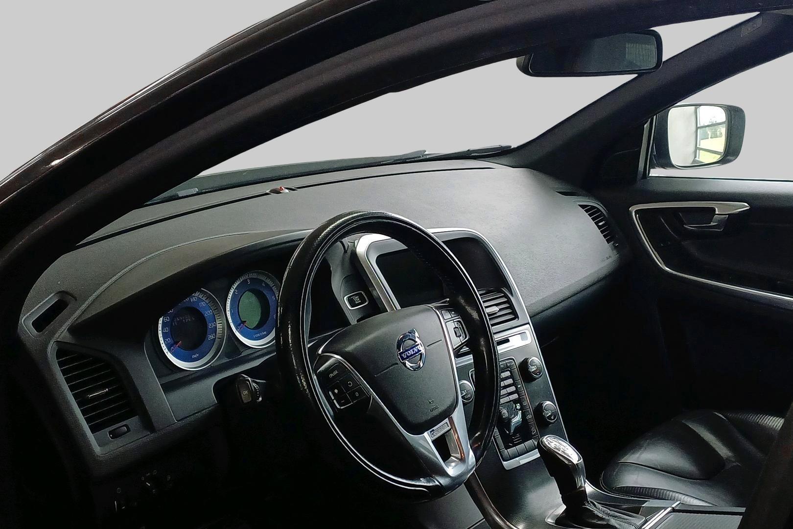 VOLVO XC60 2013