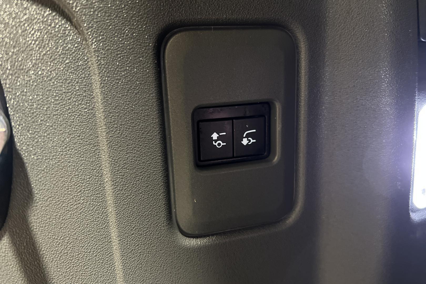 LAND ROVER Defender 2023