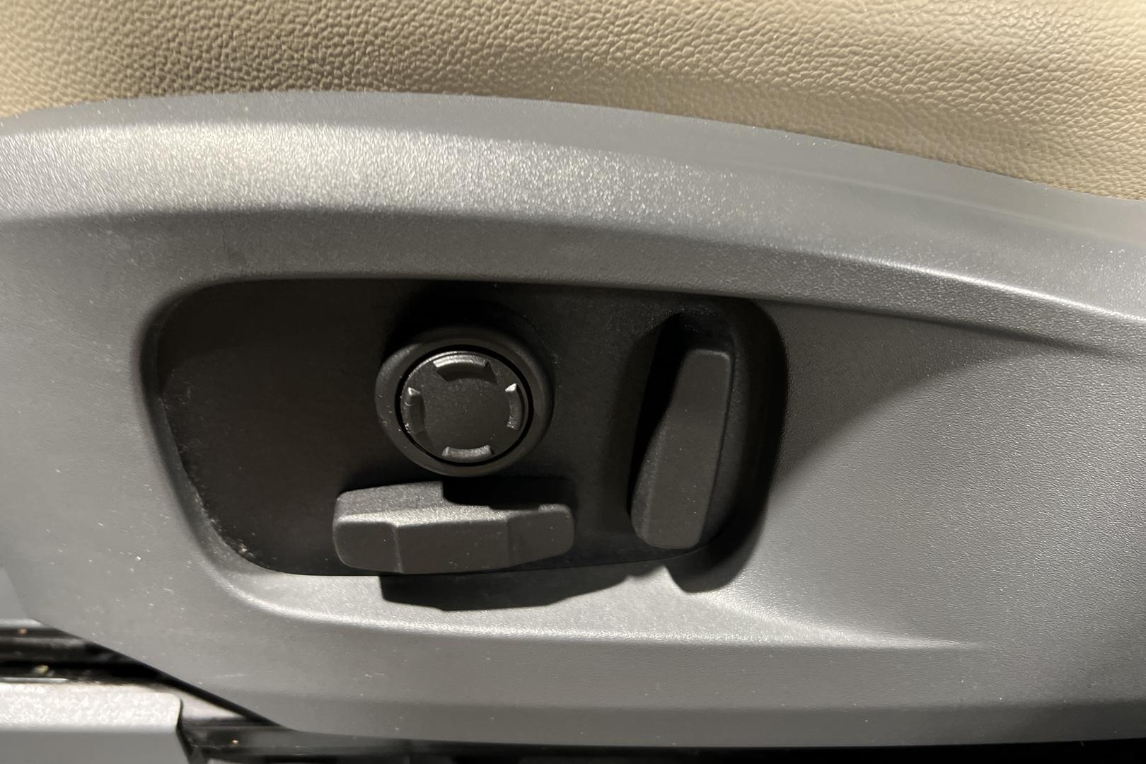 LAND ROVER Defender 2023