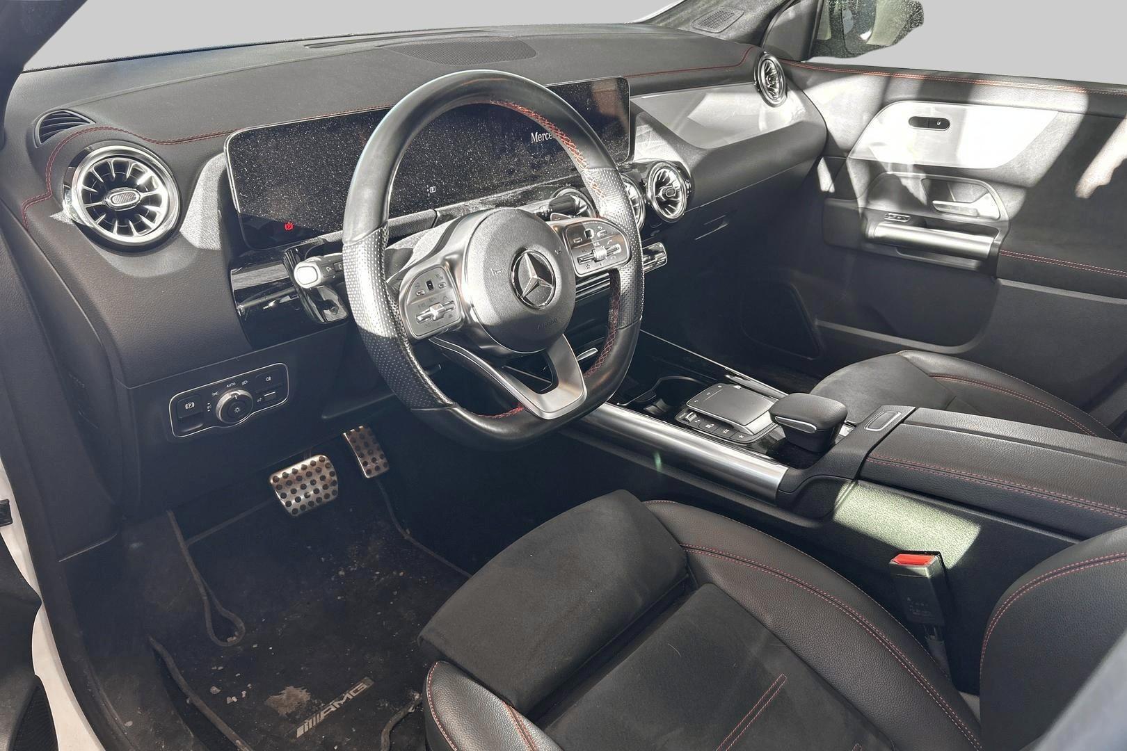 MERCEDES-BENZ EQA 2023