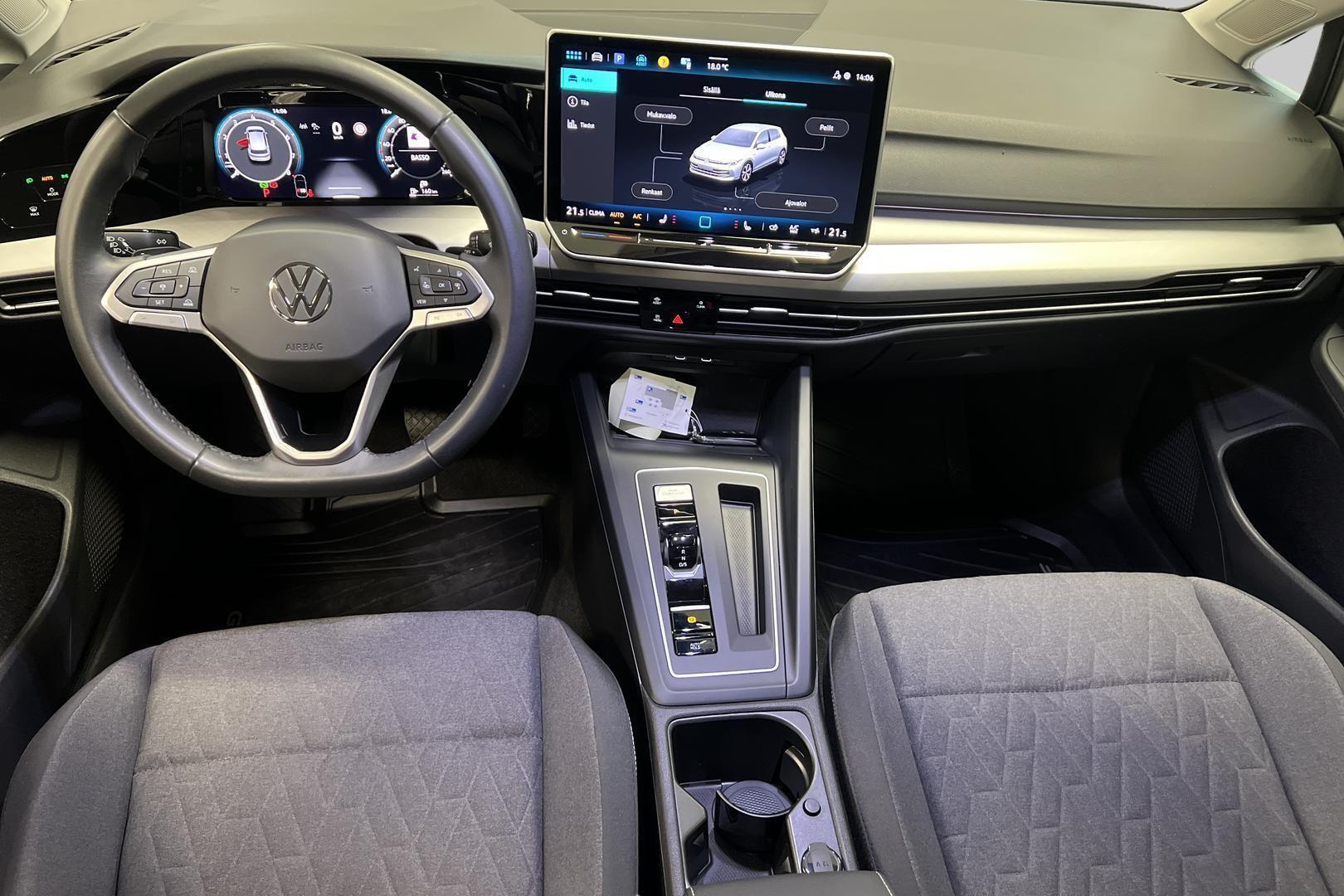 VOLKSWAGEN Golf 11