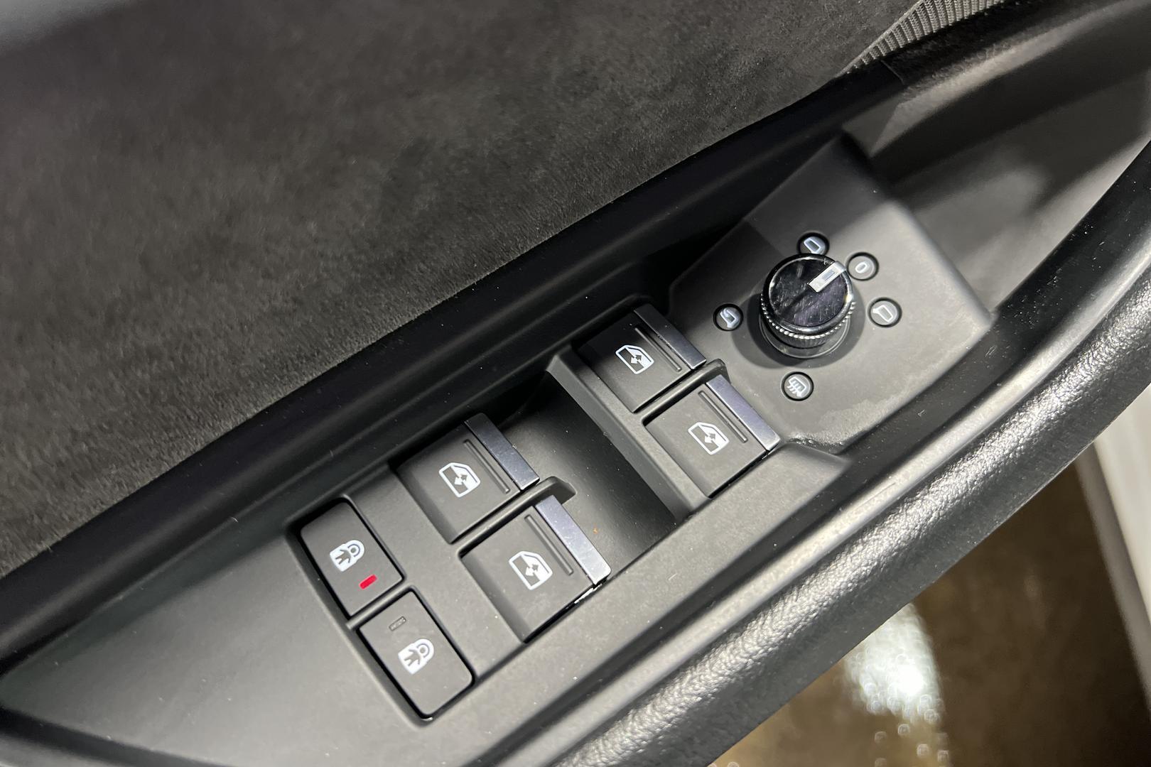 AUDI e-tron 18