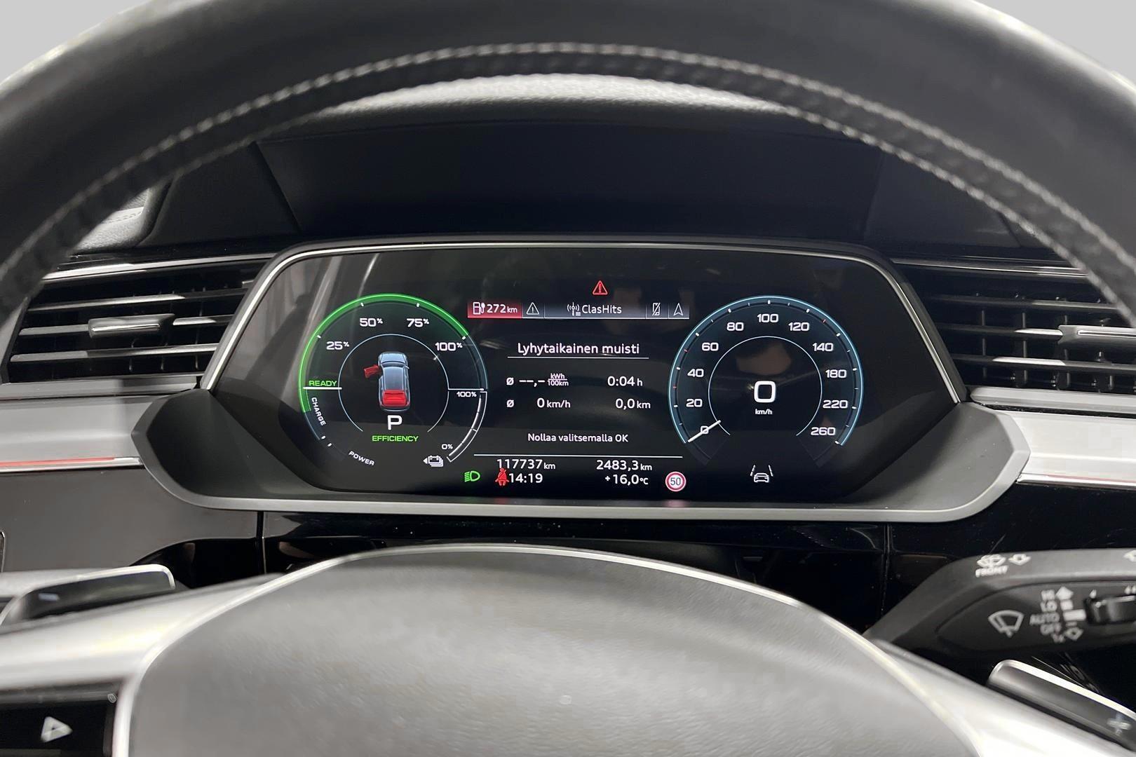 AUDI e-tron 23