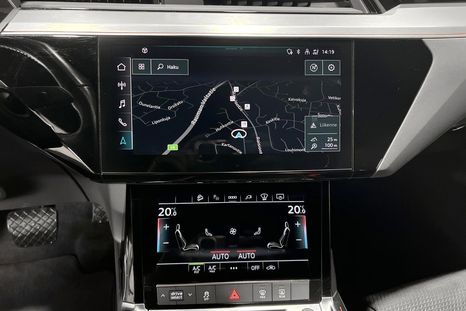 AUDI e-tron 24