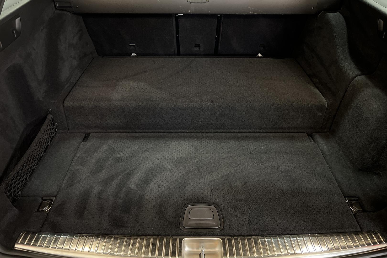MERCEDES-BENZ E 12