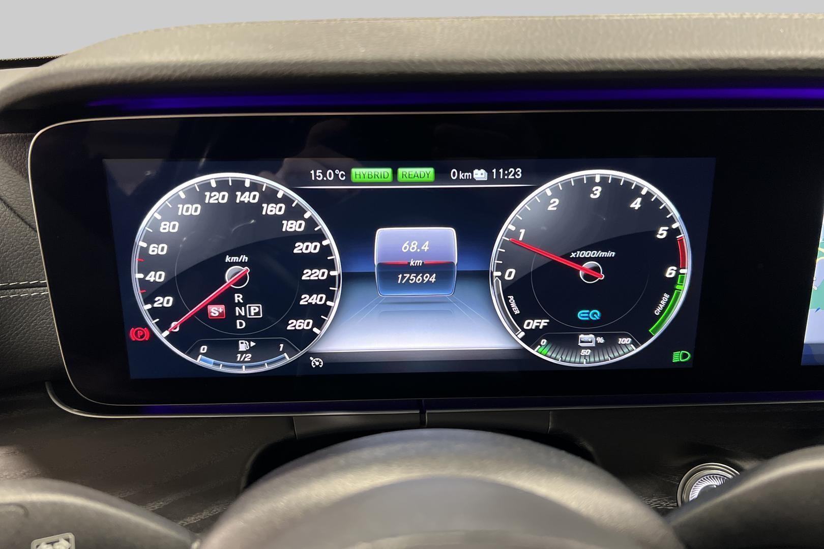 MERCEDES-BENZ E 19