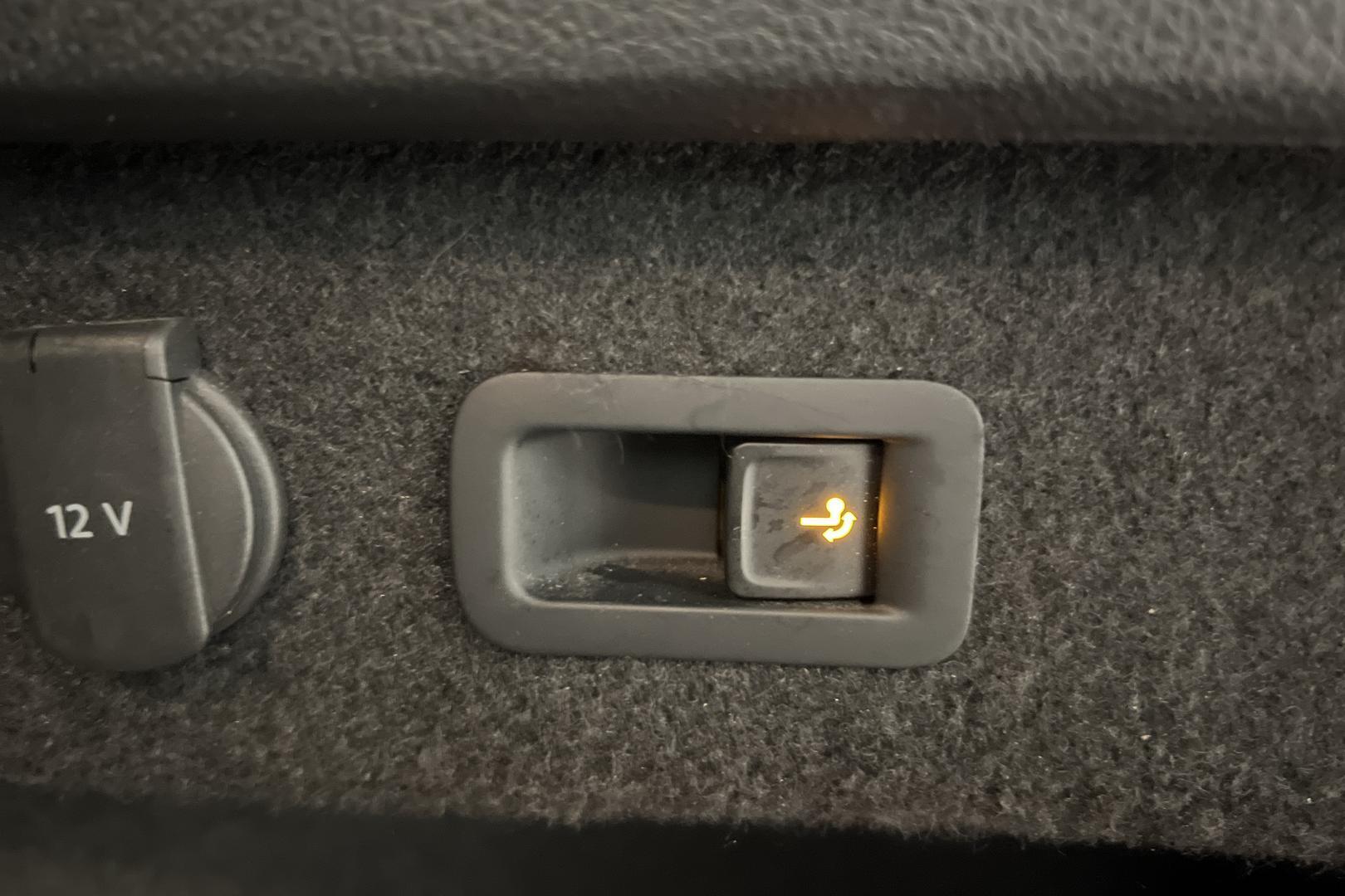 VOLKSWAGEN Passat 2023
