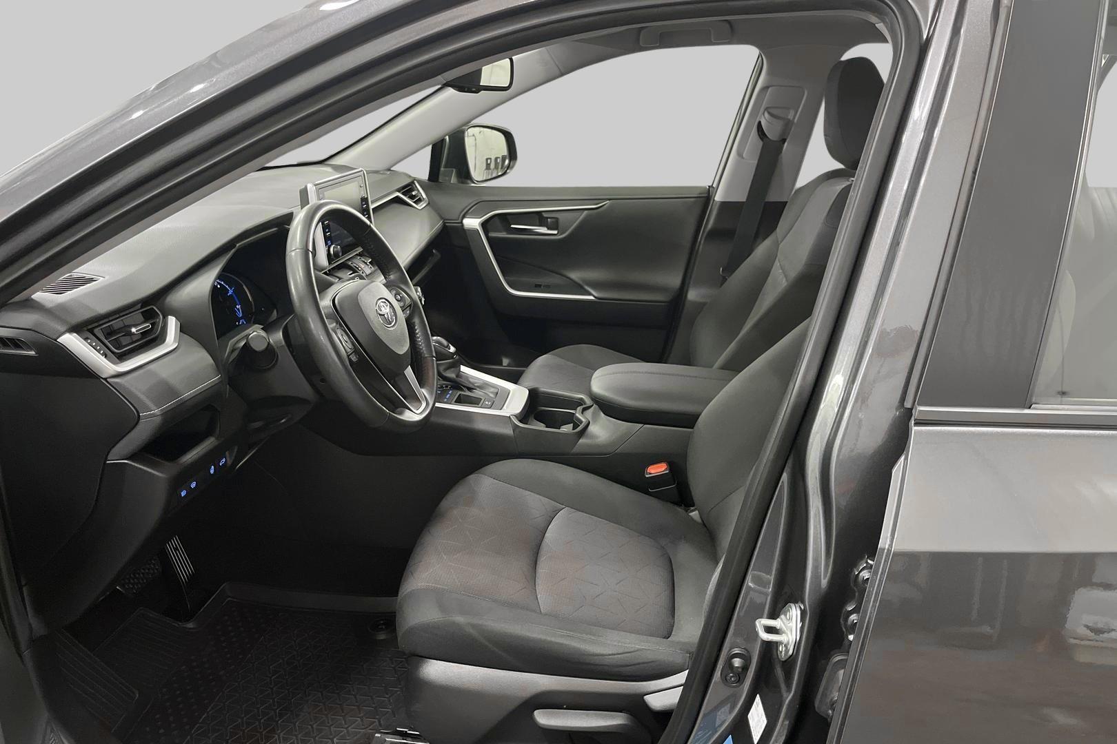 TOYOTA RAV4 9