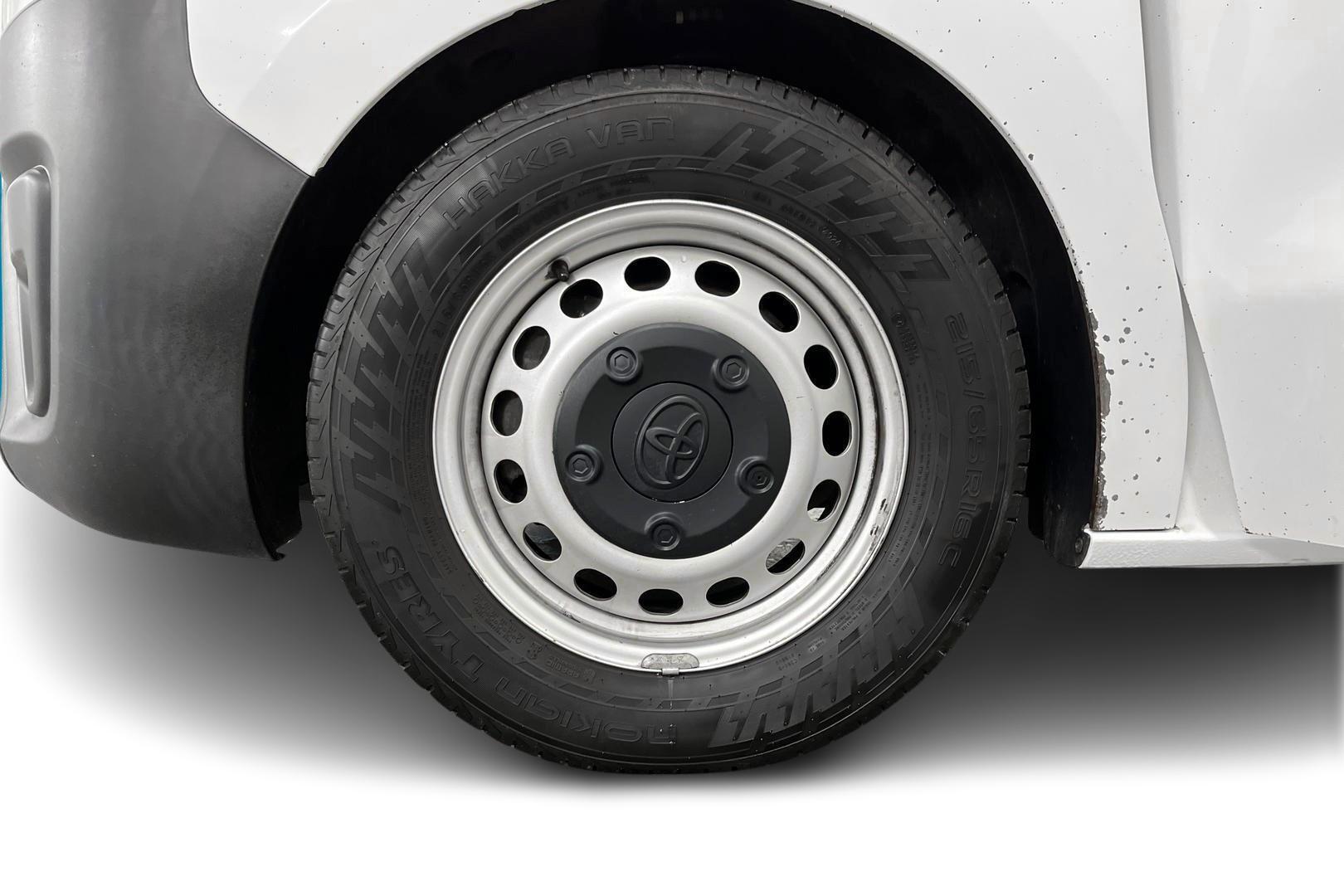 TOYOTA Proace Verso 13
