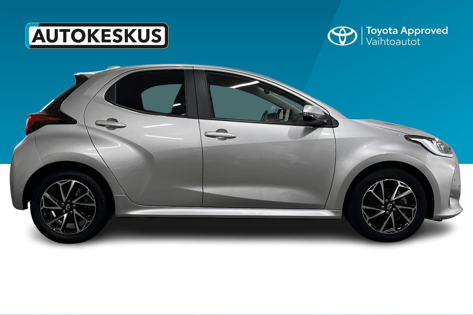 TOYOTA Yaris 4