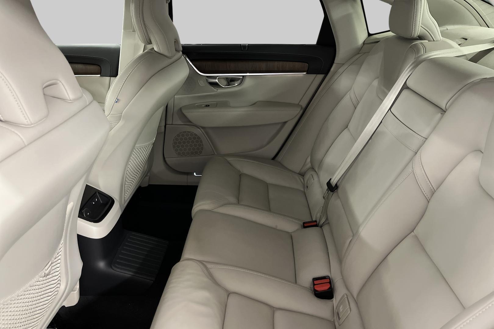 VOLVO S90 10