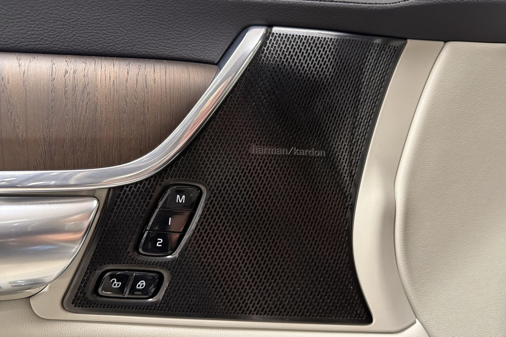 VOLVO S90 16
