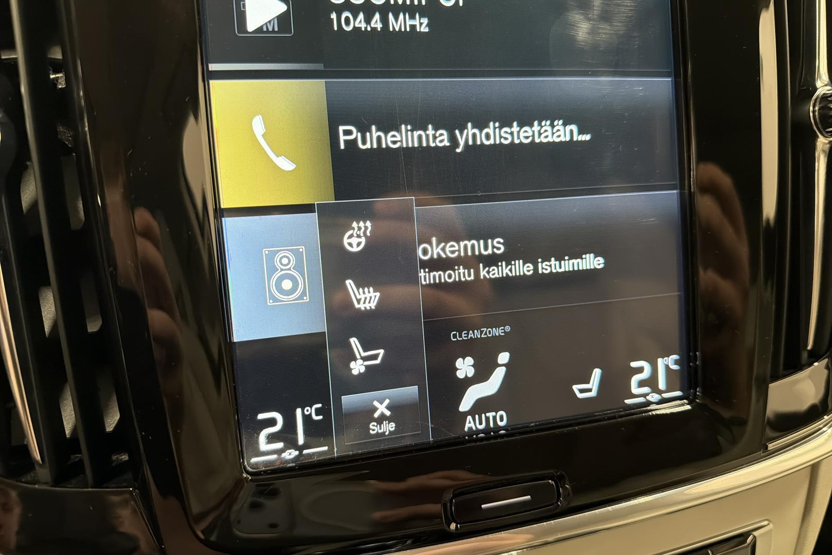 VOLVO S90 17