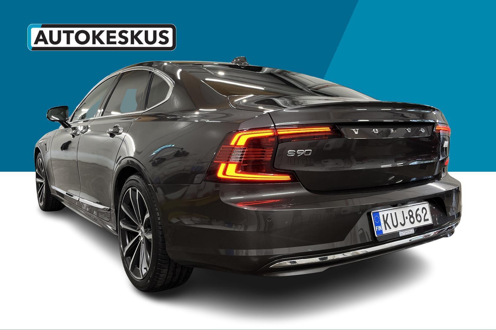 VOLVO S90 7