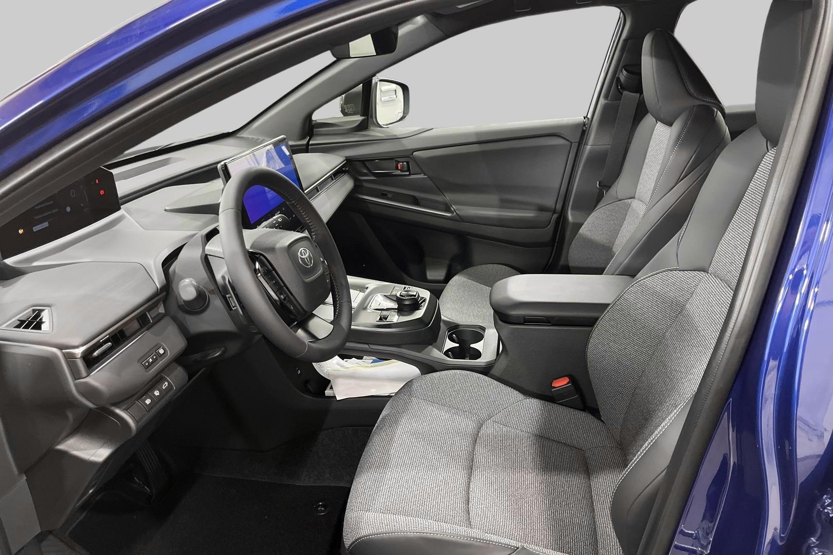 TOYOTA bZ4X Touring 9