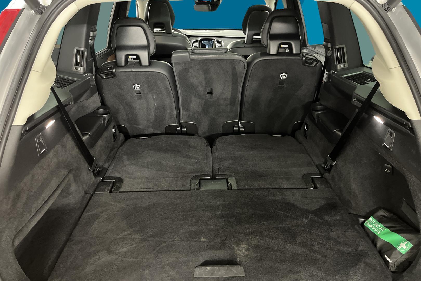 VOLVO XC90 12