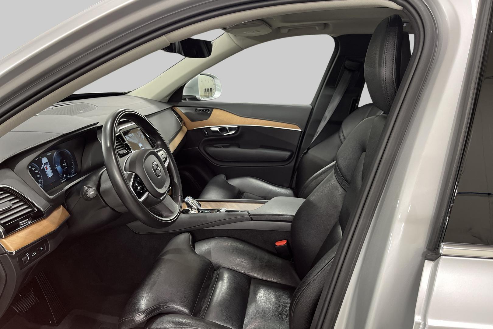 VOLVO XC90 9