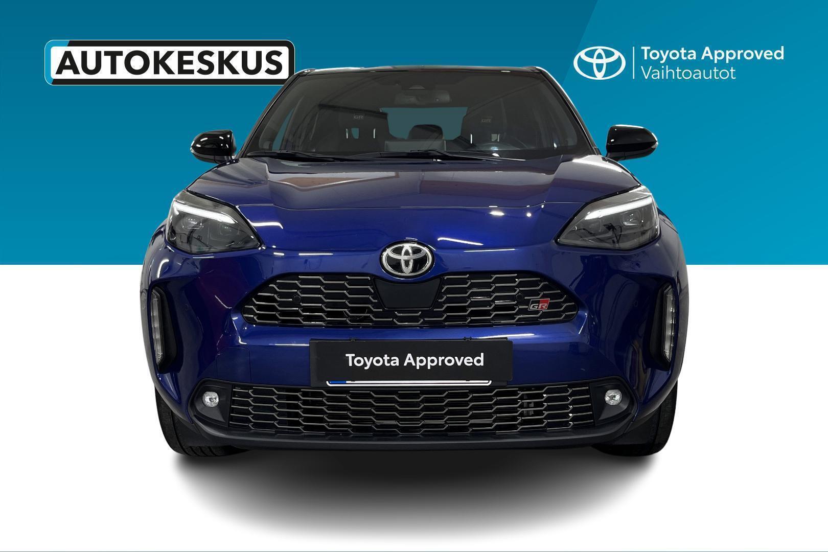 TOYOTA YARIS CROSS 2