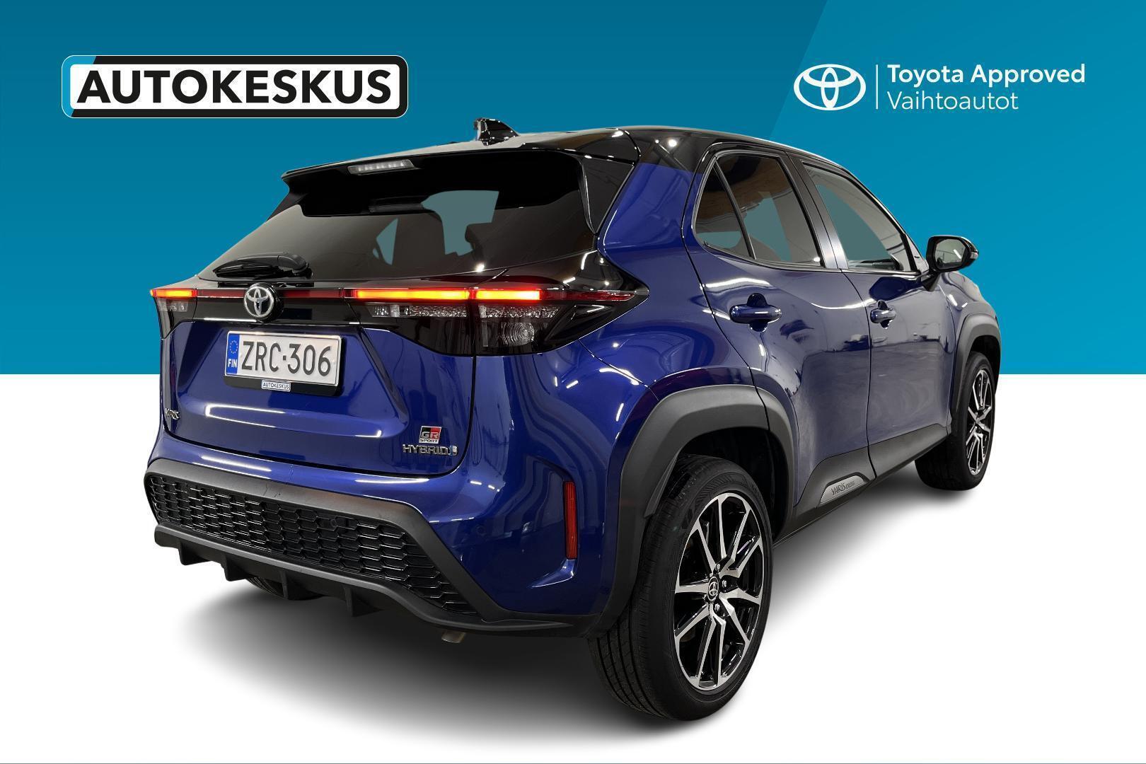 TOYOTA YARIS CROSS 5
