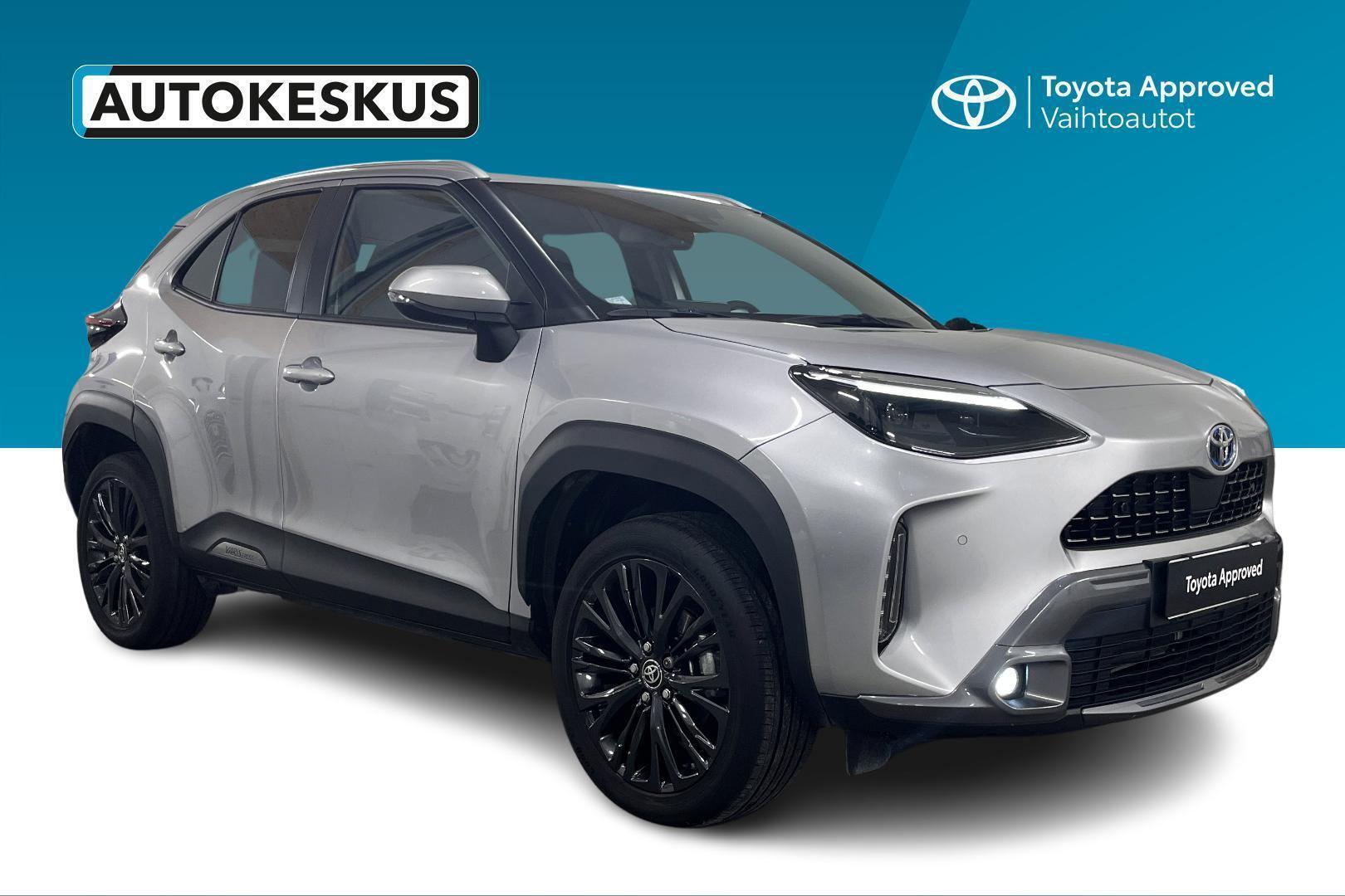 TOYOTA YARIS CROSS 3