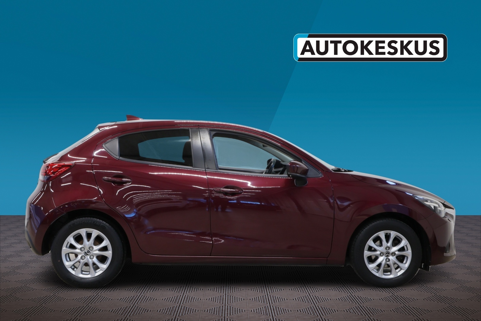 MAZDA 2 2019