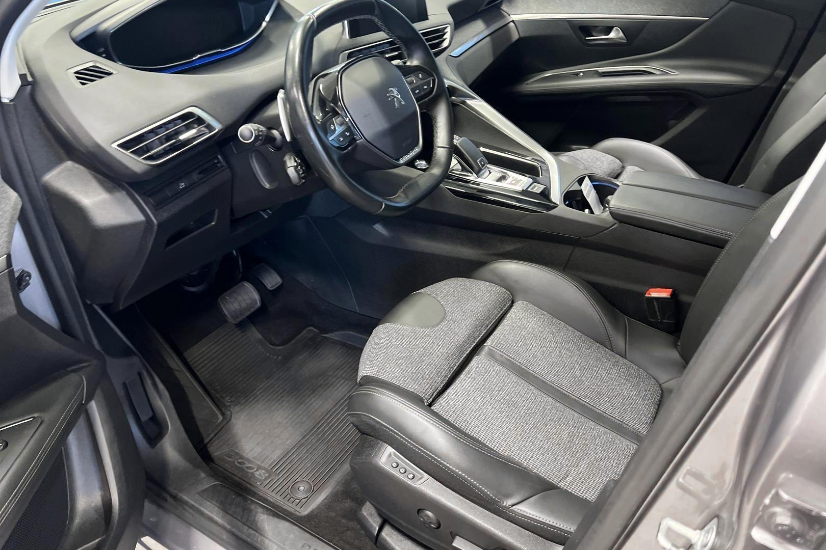 PEUGEOT 3008 2019