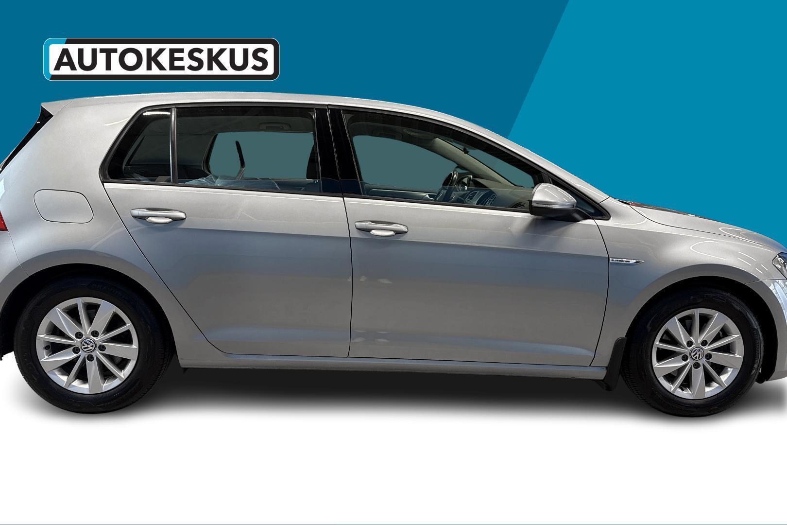 VOLKSWAGEN Golf 2016