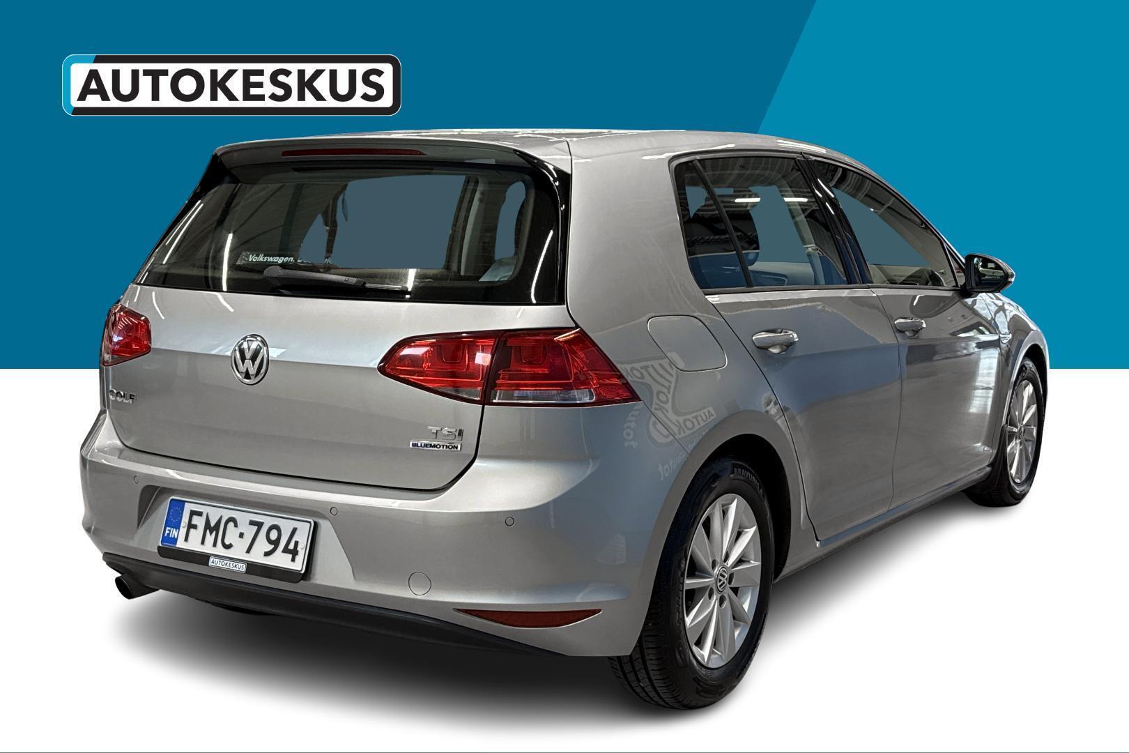 VOLKSWAGEN Golf 2016