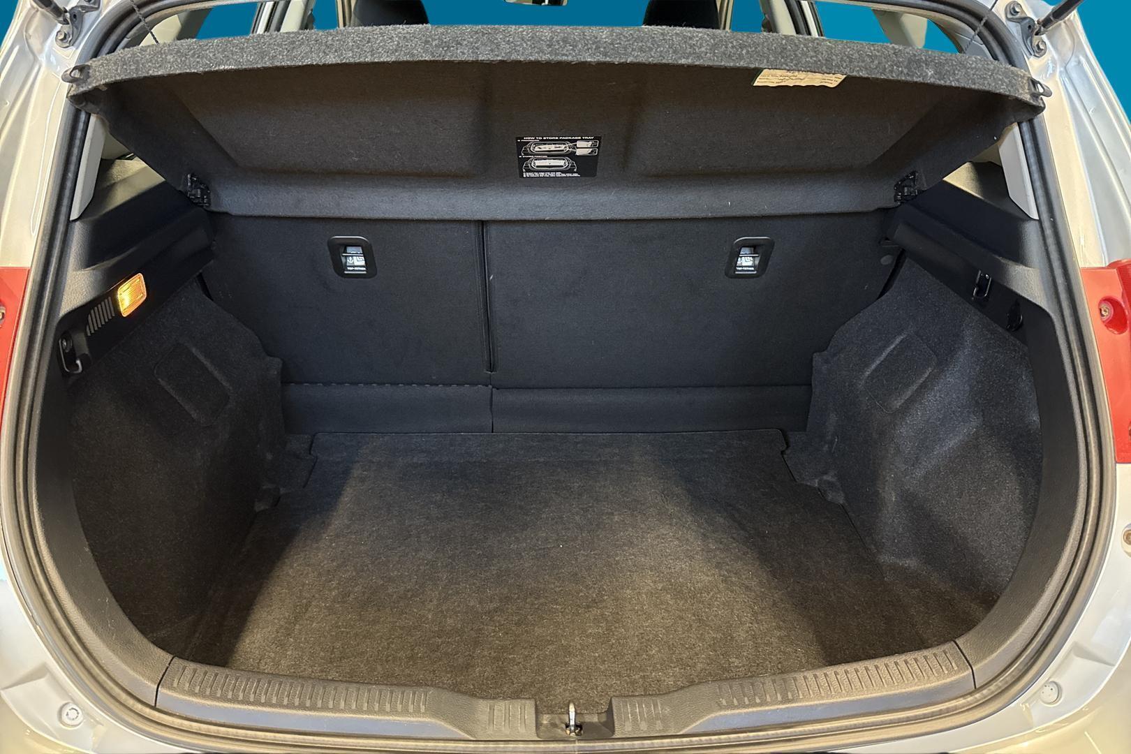 TOYOTA Auris 2014