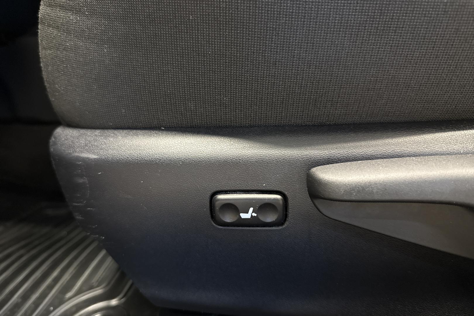 TOYOTA Auris 2014