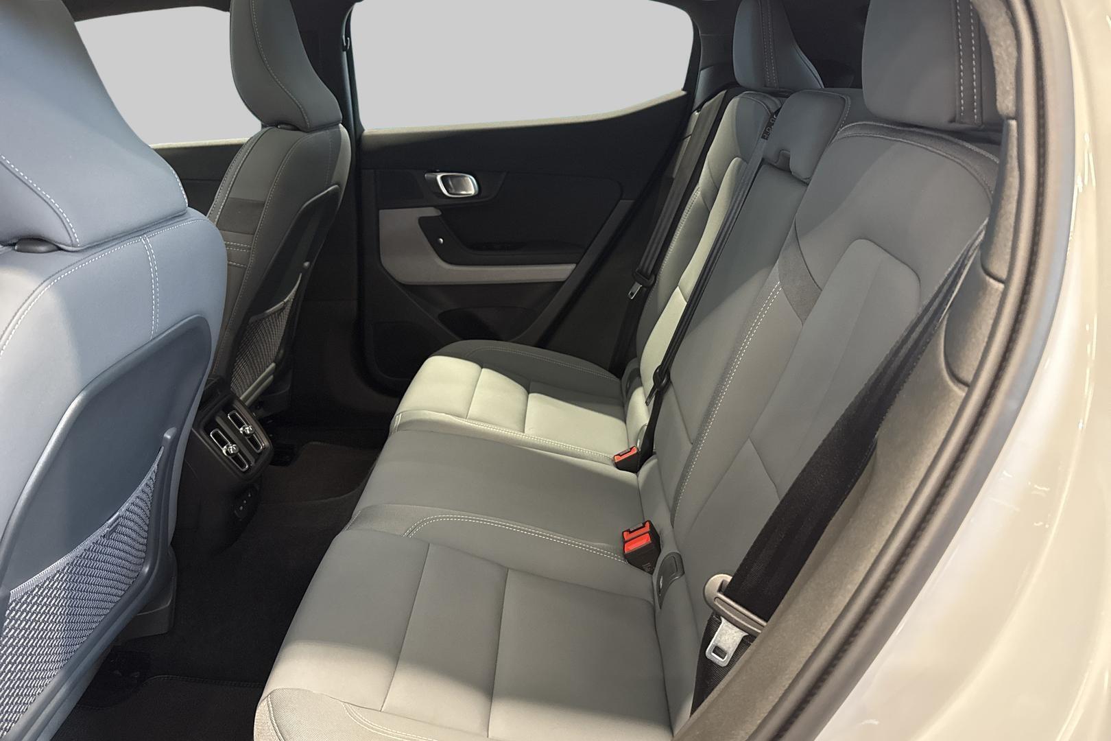 POLESTAR 2 2023